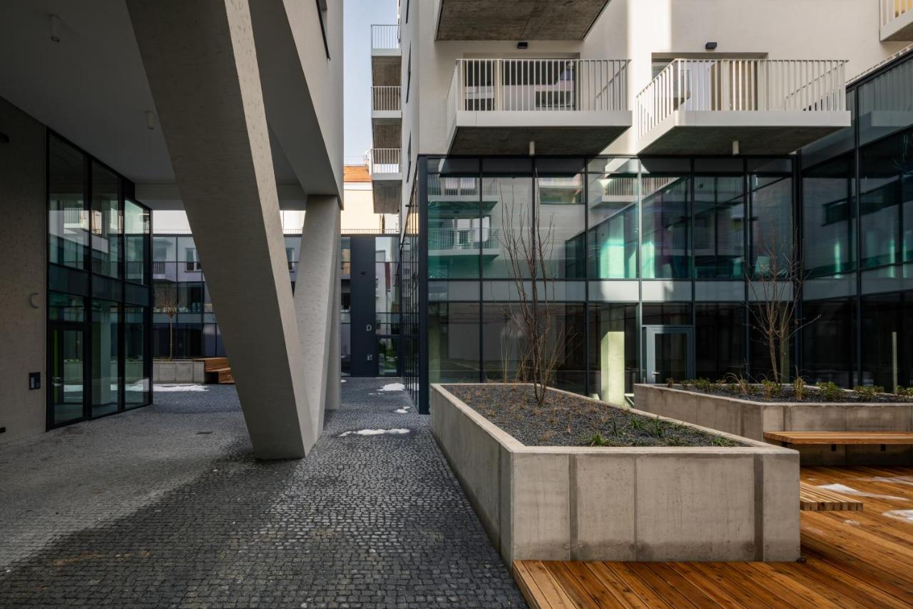 Prague Days - Exclusive Condo In Trendy Neighbourhood Exteriör bild